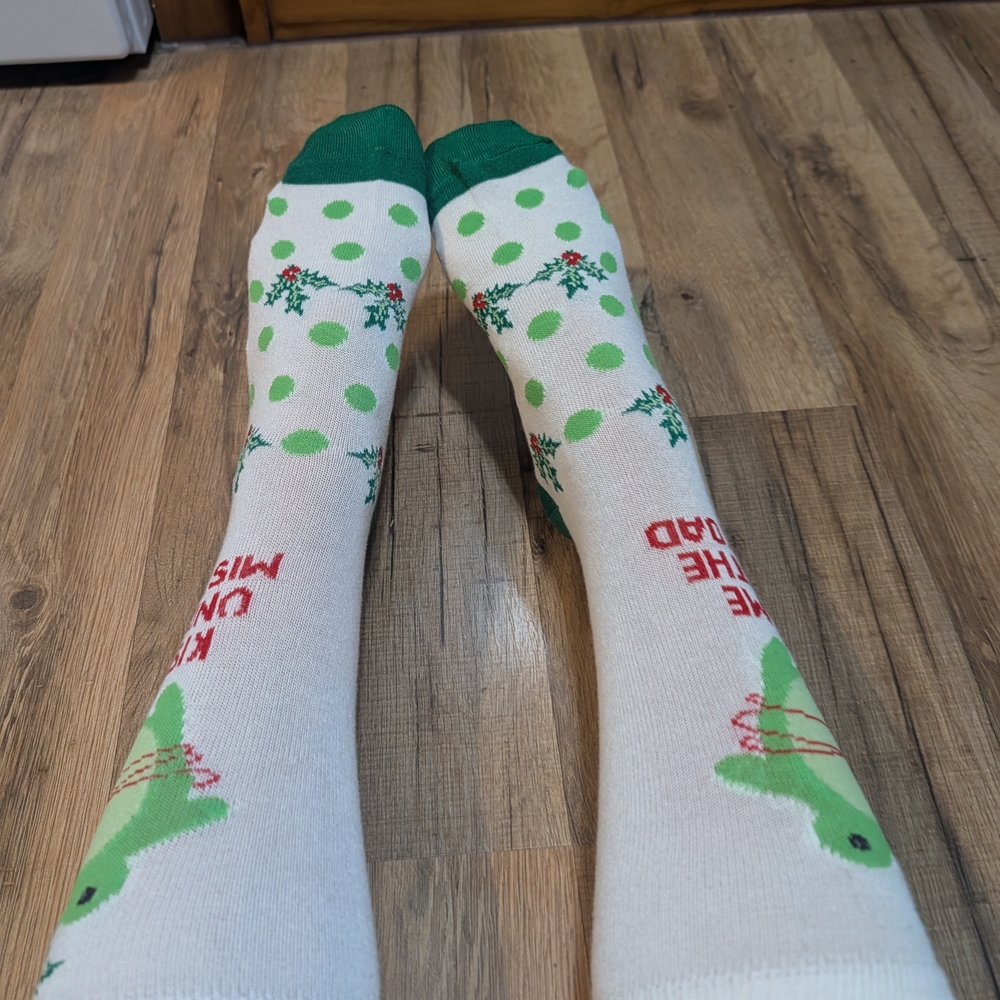 White & Green Holiday Frog Crew Socks - Unbranded